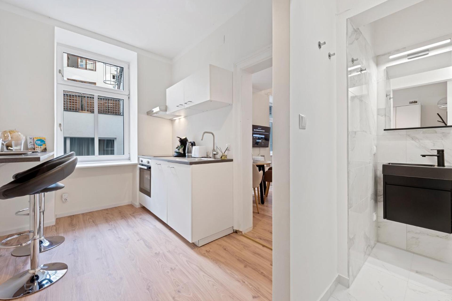 Cozy City Apartment - 15 Min To City-Centre - Contactless 24H Check-In Виена Екстериор снимка