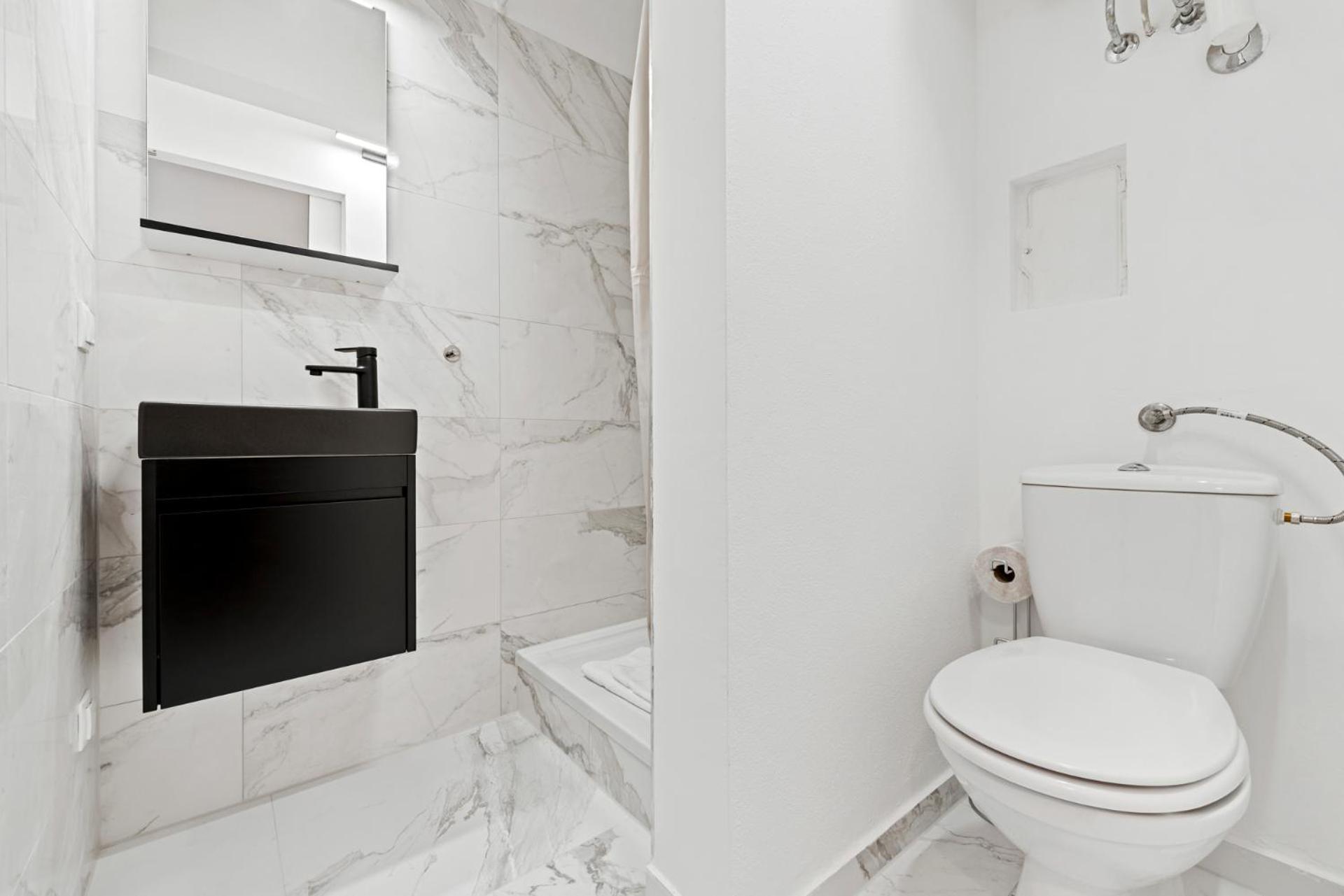 Cozy City Apartment - 15 Min To City-Centre - Contactless 24H Check-In Виена Екстериор снимка