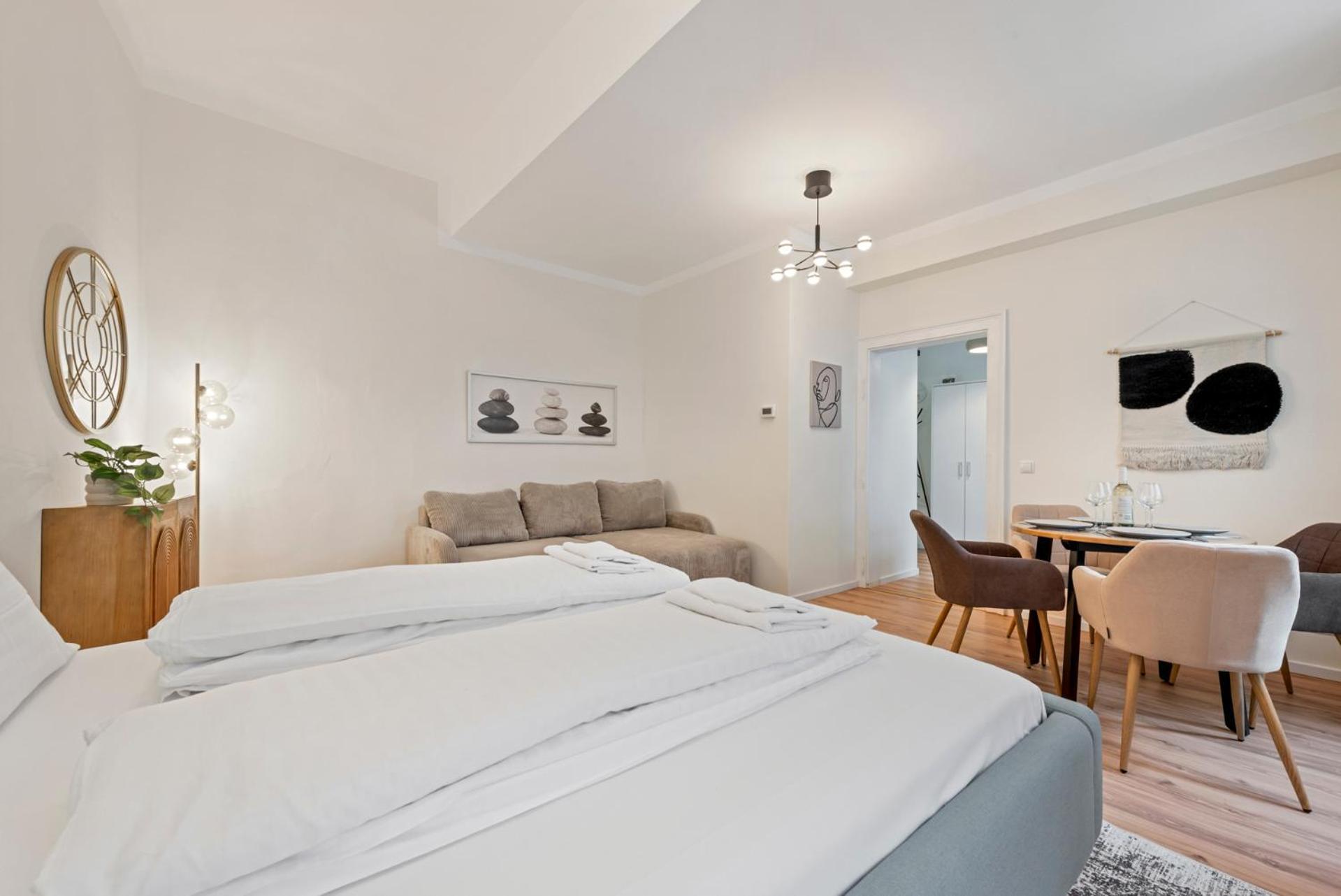 Cozy City Apartment - 15 Min To City-Centre - Contactless 24H Check-In Виена Екстериор снимка