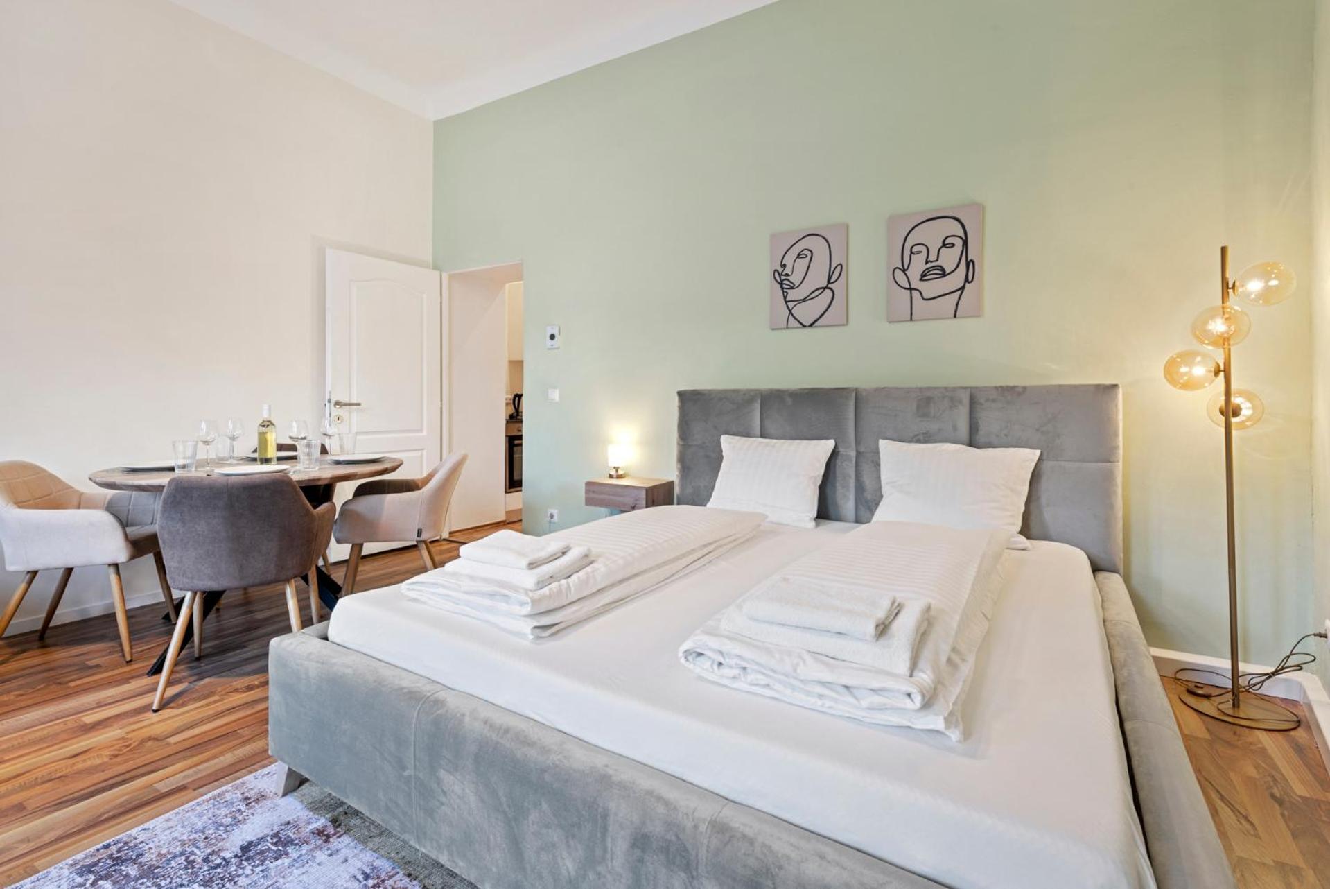 Cozy City Apartment - 15 Min To City-Centre - Contactless 24H Check-In Виена Екстериор снимка