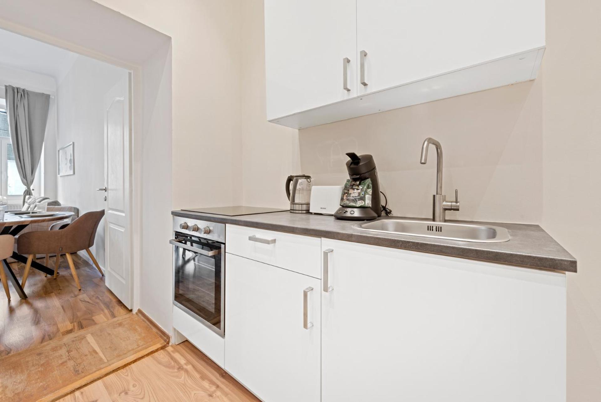 Cozy City Apartment - 15 Min To City-Centre - Contactless 24H Check-In Виена Екстериор снимка