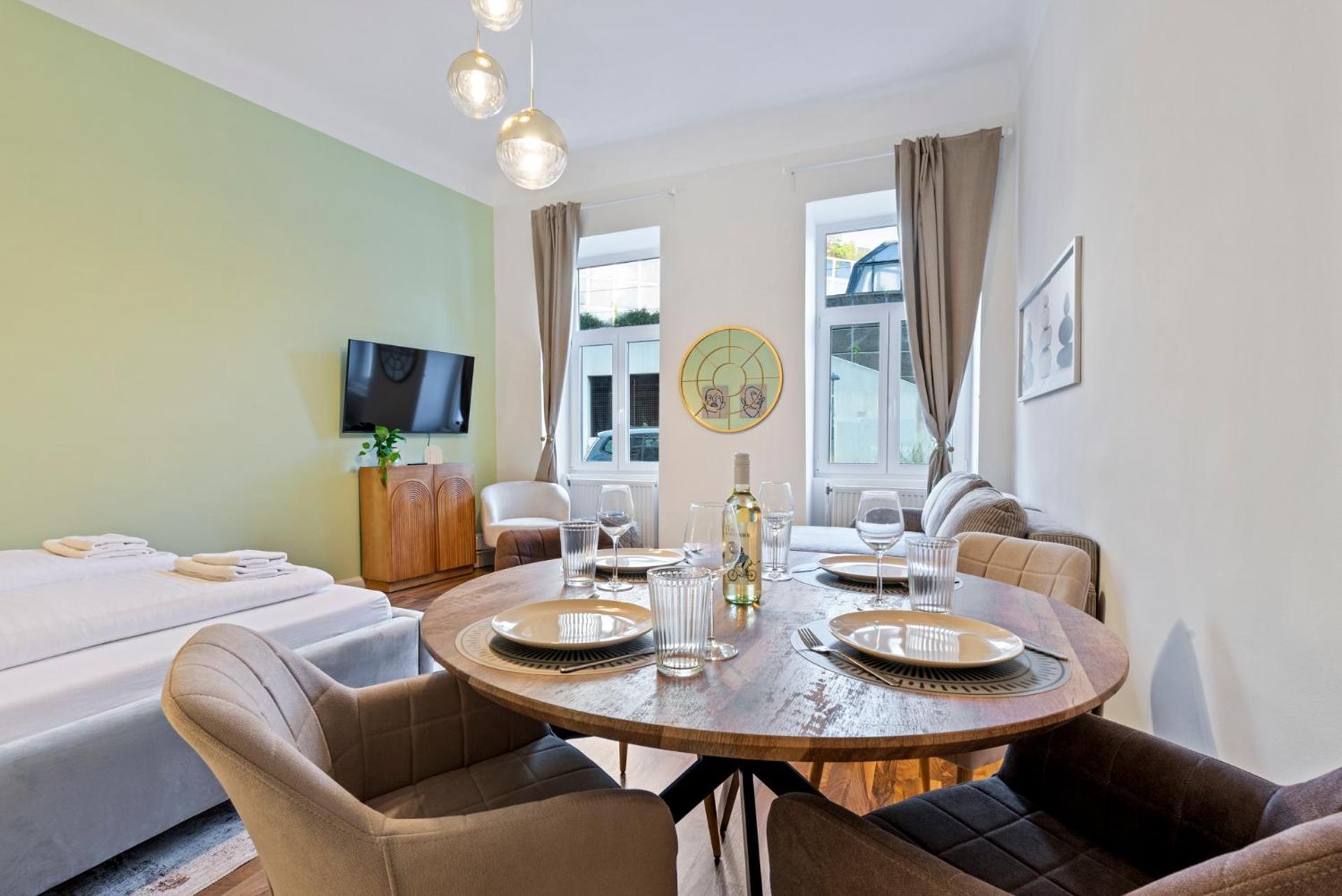 Cozy City Apartment - 15 Min To City-Centre - Contactless 24H Check-In Виена Екстериор снимка