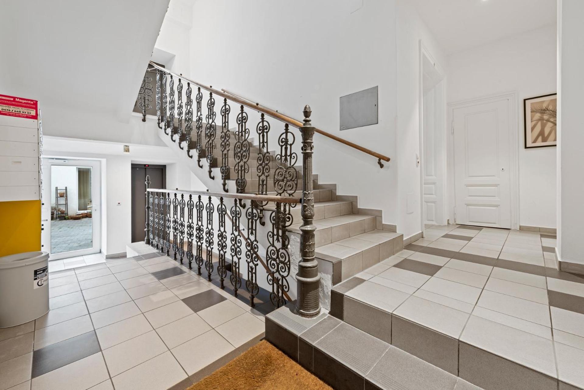 Cozy City Apartment - 15 Min To City-Centre - Contactless 24H Check-In Виена Екстериор снимка